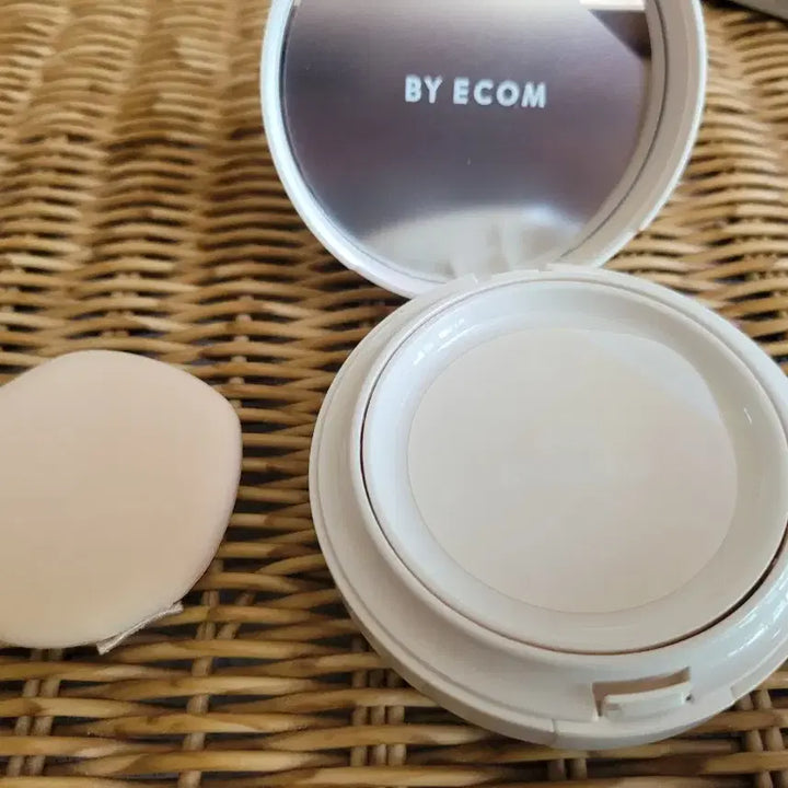 [BUNJANG] By Ecom EGF BB Cream Light / (새상품) 바이애콤 이지에프 비비크림 egf 파데프리