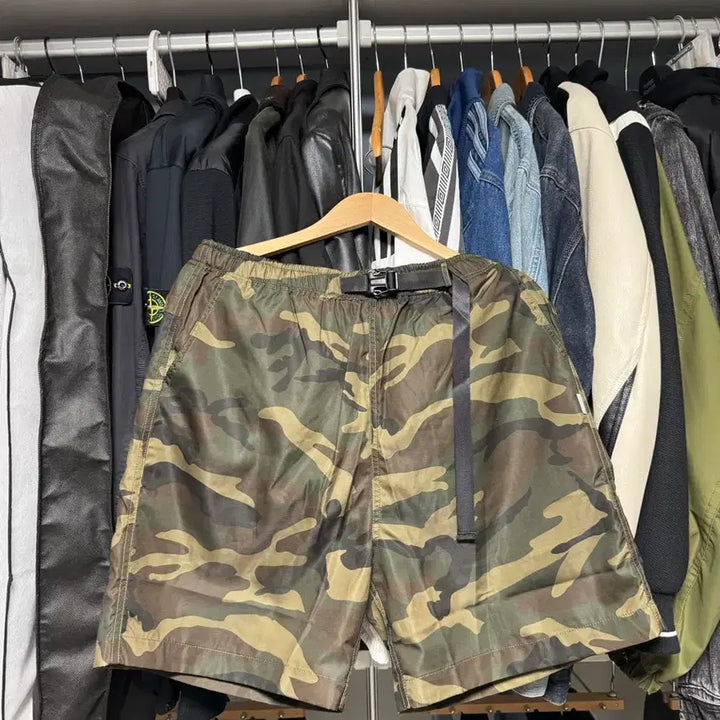 [BUNJANG] Musinsa Nylon Camo &amp; Cotton Beige Shorts Bundle Set (Size 30-32) / 무신사 반바지 새상품 2벌 일괄판매.
