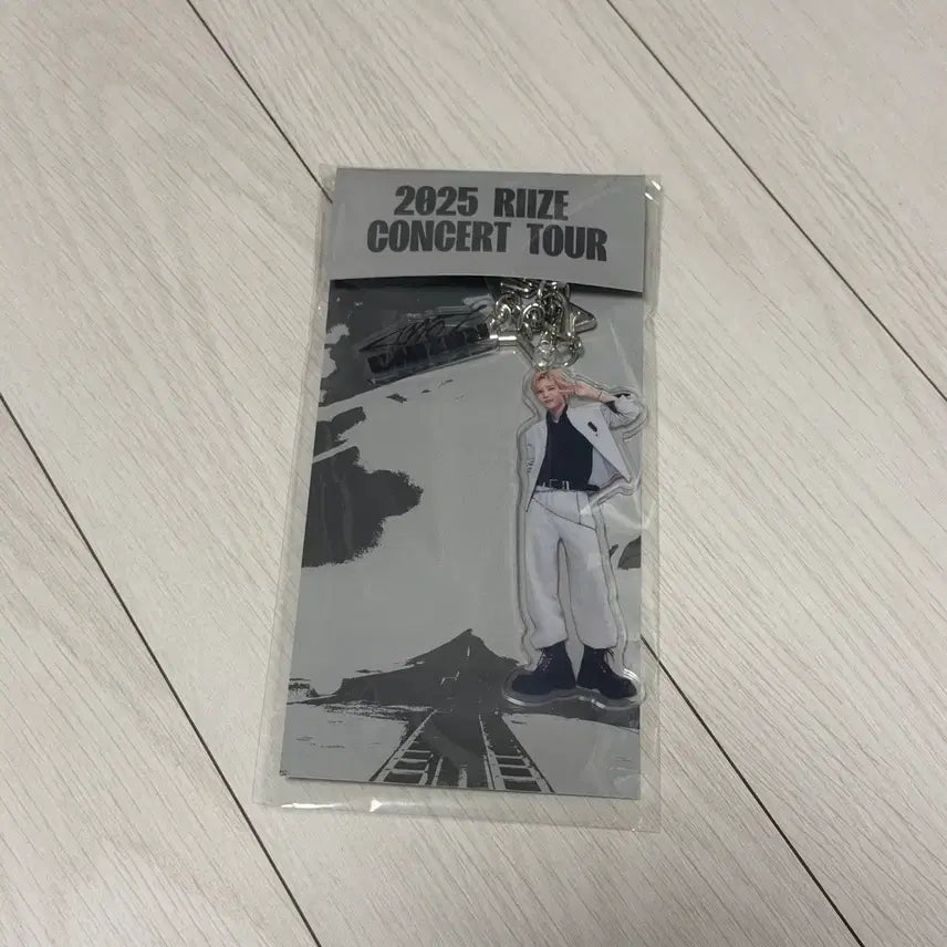 [BUNJANG] RIIZE Shotaro Rising Road Acrylic Keyring / 라이즈 쇼타로 라이징라우드 아크릴 키링