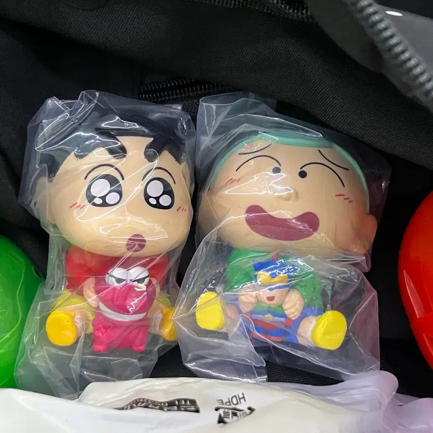 [BUNJANG] Crayon Shin-chan "Hug Me Tight" Gacha Figures - Shin-chan &amp; Hiroshi Bundle / 짱구는 못말려 규코트 꼬옥 안아줘 가챠 피규어 훈이 짱구 일괄양도