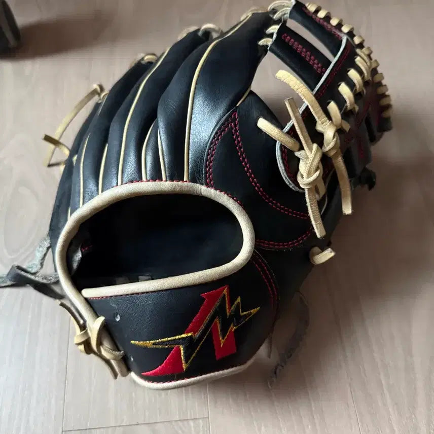 [BUNJANG] Altis Infielder Glove / 알티스 내야 글러브