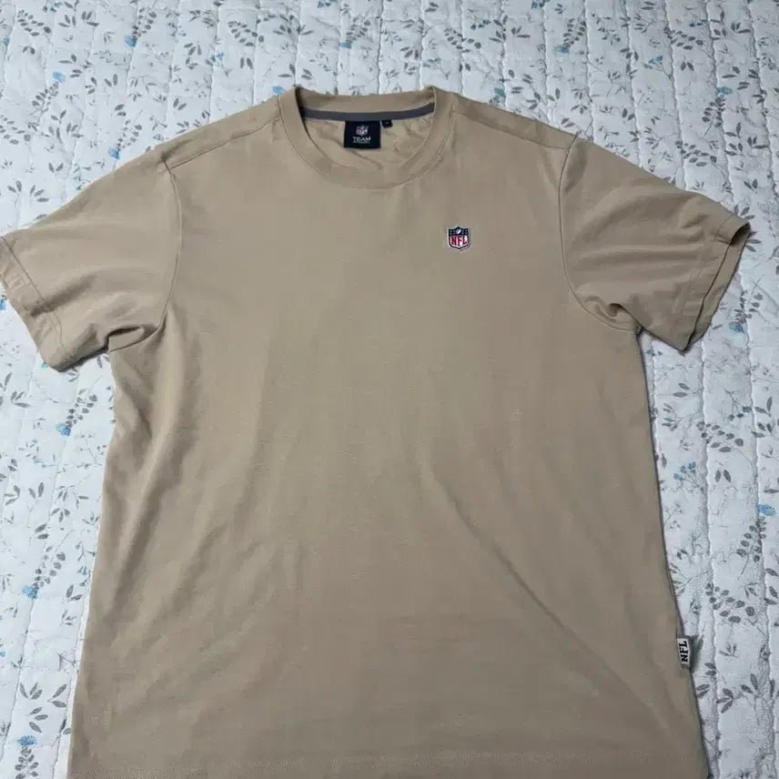 [SOLD OUT] NFL 팀 로고 반팔 티셔츠 베이지 105
