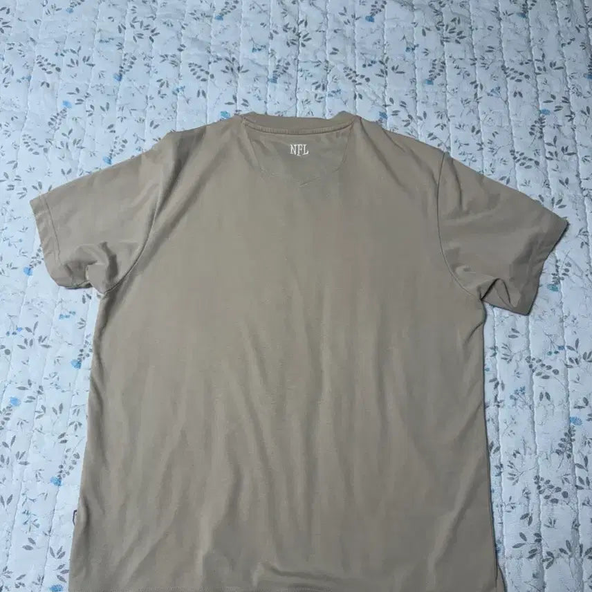[SOLD OUT] NFL 팀 로고 반팔 티셔츠 베이지 105