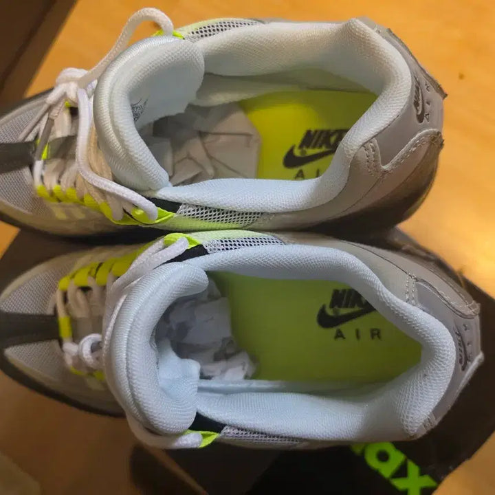 [BUNJANG] Nike Air Max 95 OG Neon Yellow (New) - Size 275 / [275]나이키 에어맥스 95 OG 네온,형광(새상품)