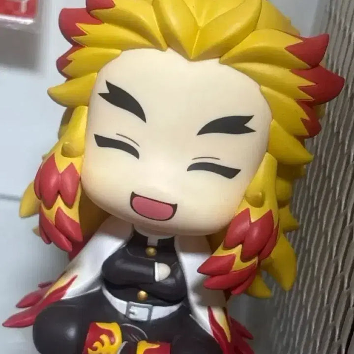 [BUNJANG] Demon Slayer Kyojuro Rengoku Look Up Figure / 제발 사가주세요ㅠㅠ) 귀멸의 칼날 웃는 렌고쿠 쿄쥬로 룩업 판매합니다