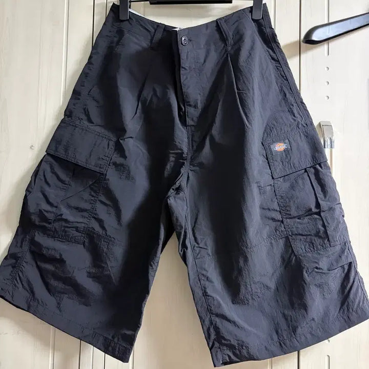 [BUNJANG] Dickies Light Nylon Cargo Bermuda Pants Black / 디키즈 라이트 나일론 카고 버뮤다 팬츠 Black