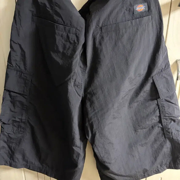 [BUNJANG] Dickies Light Nylon Cargo Bermuda Pants Black / 디키즈 라이트 나일론 카고 버뮤다 팬츠 Black