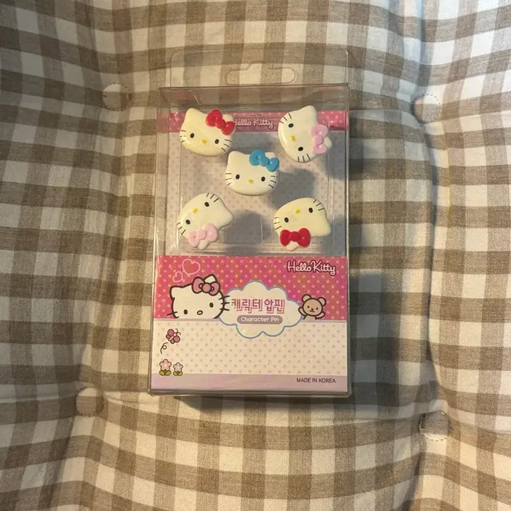 [BUNJANG] Sanrio Hello Kitty Classic Stationery Push Pin Set / 고전문구 헬로키티 캐릭터 압핀 압정 세트