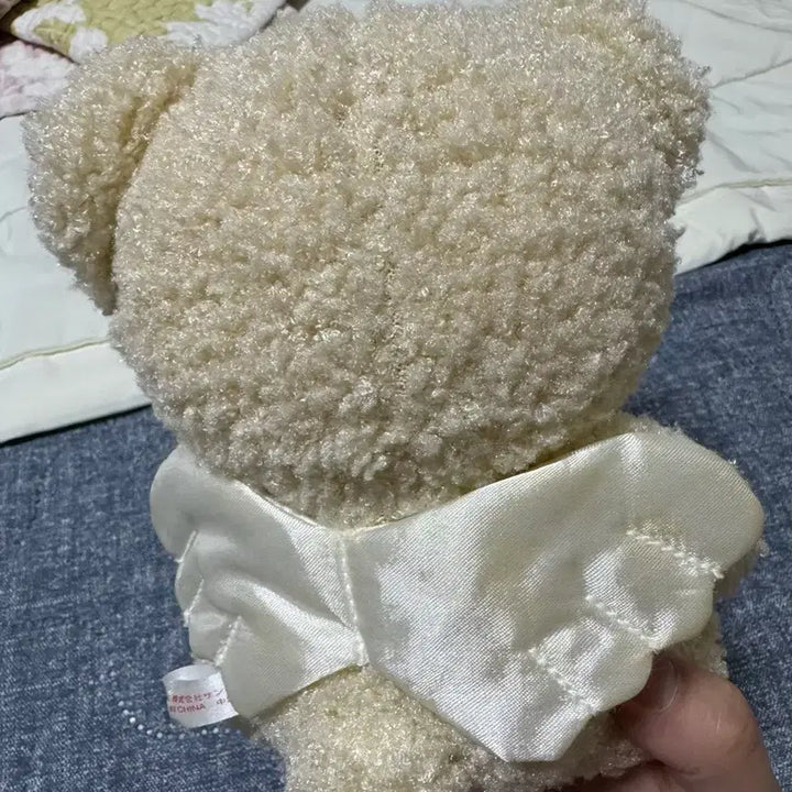 [BUNJANG] Rare Hello Kitty Gold Bear Plush / 레어! 헬로키티 골드 곰인형 판매중