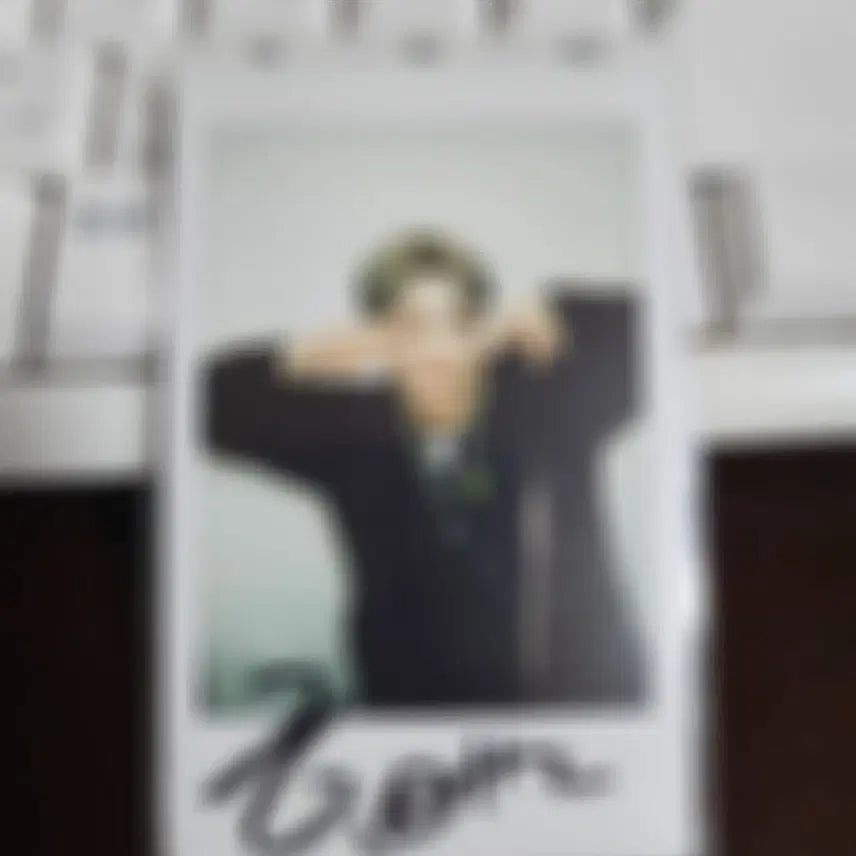 [SOLD OUT] 에이티즈 홍중 싸인 폴라