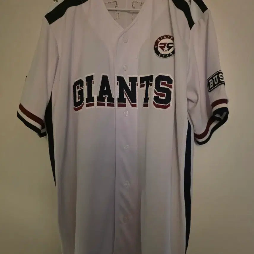 [BUNJANG] Lotte Giants Rising Star Uniform Son Ho Young (Size 110) + Cap / [110] 롯데자이언츠 라이징스타 유니폼 손호영 + 모자