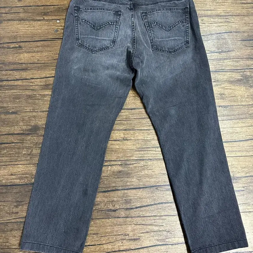 [BUNJANG] Harley-Davidson Big Logo Black Washed Denim Pants / 할리데이비슨(HARLEY-DAVIDSON) 빅로고 블랙 워시드 데님 팬츠