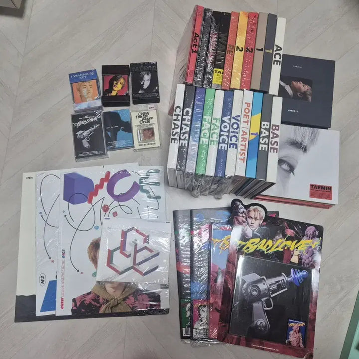 [BUNJANG] SHINee Bundle Set Japanese Albums DVD with Official Photocards / 샤이니 앨범 일괄 판매 양도합니다 일본앨범 dvd 그룹 솔로 포카 포함