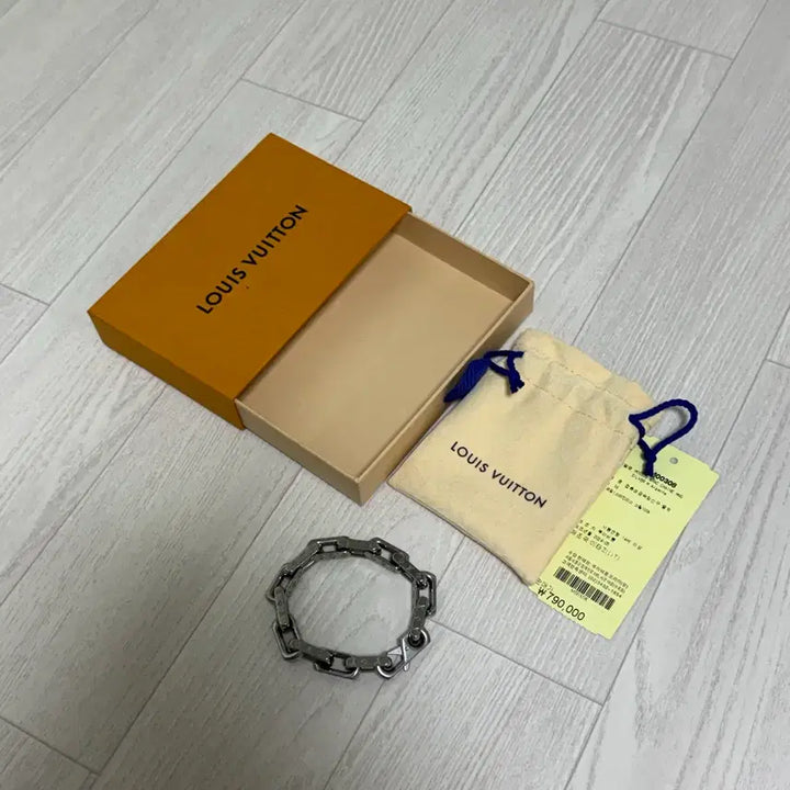 [BUNJANG] Louis Vuitton Virgil Abloh Bracelet M / (새상품급)루이비통 버질아블로 팔찌 M