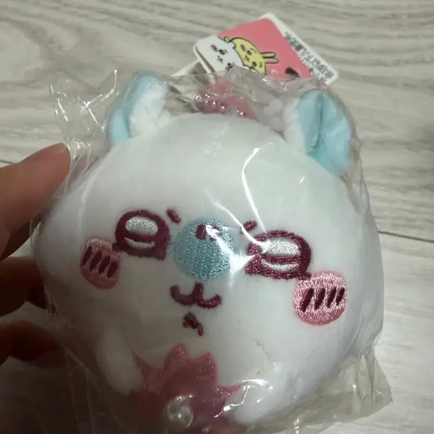 [BUNJANG] Miniso Momonga Cherry Blossom Keyring / 미니소 모몽가 벚꽃키링