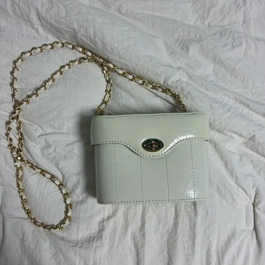[BUNJANG] Cardinal Red Andy Bag White / 카디널레드 앤디백 화이트(새상품급)