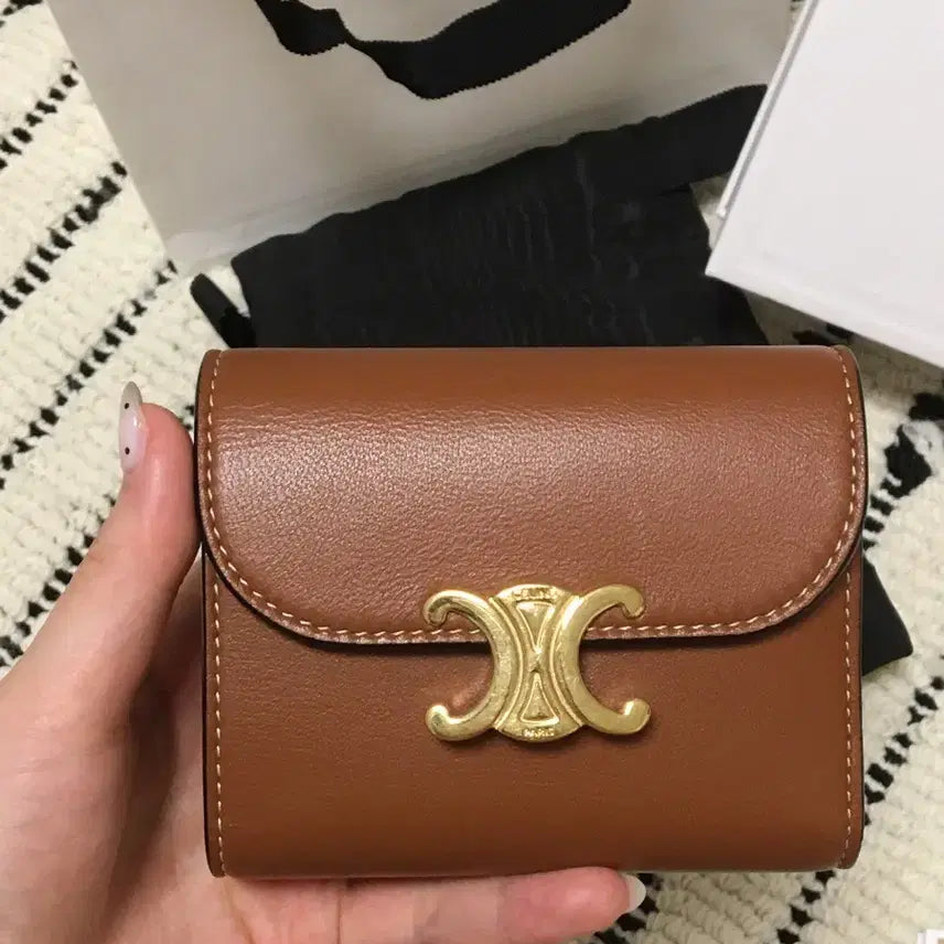 [BUNJANG] Celine Triomphe Bi-fold Wallet Brown / (풀박스) 셀린느 트리오페 반지갑