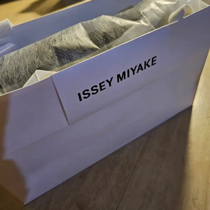 [BUNJANG] Issey Miyake Homme Plissé Short Sleeve T-Shirt Black Size 3 / 이세이 미야케 옴므 플리세 반팔 새상품 3사이즈(L,100)
