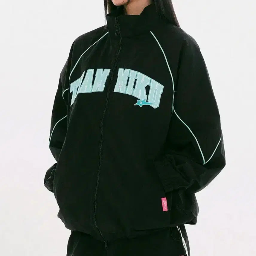 [SOLD OUT] 스파오 미쿠 바람막이 윈드브레이커 L
