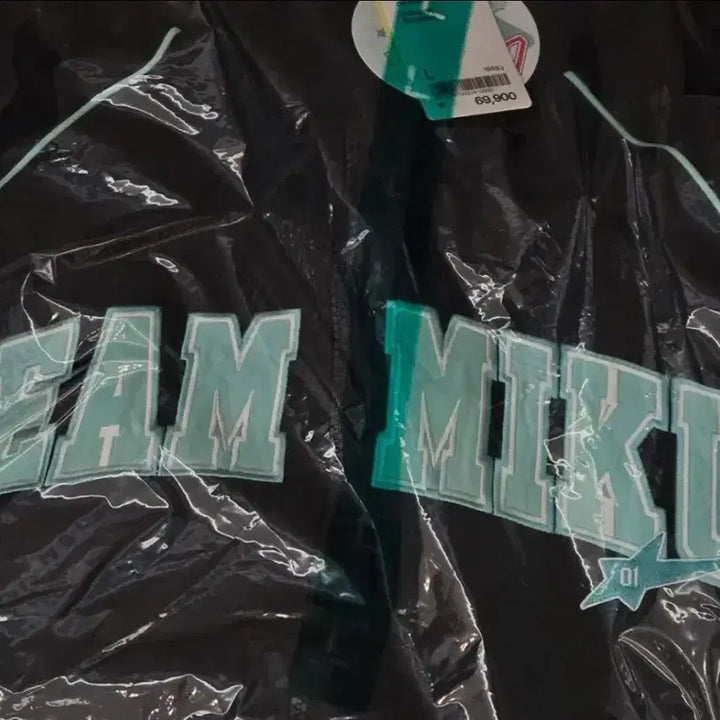 [BUNJANG] SPAO Hatsune Miku Windbreaker Jacket L / 스파오 미쿠 바람막이 윈드브레이커 L