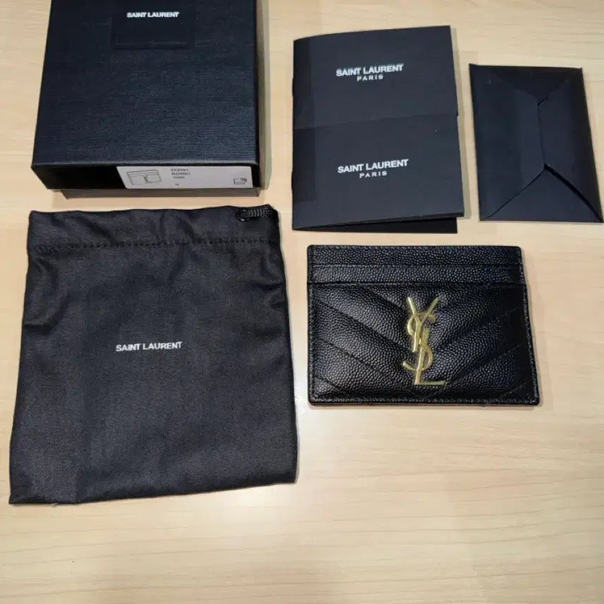 [SOLD OUT] 입생로랑 마틀라세 카드지갑 금장 풀박스 (상태최상)