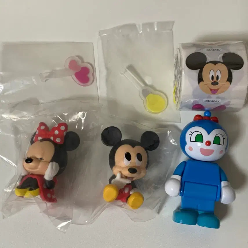 [BUNJANG] Mickey Mouse, Minnie Mouse, Anpanman Rattle Gacha Stickers / 미키마우스 미니마우스 호빵맨 딸랑이 가챠 스티커