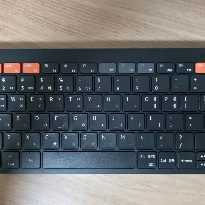 [BUNJANG] Samsung Smart Keyboard Trio 500 Black / 삼성 스마트 키보드 트리오 500 블랙