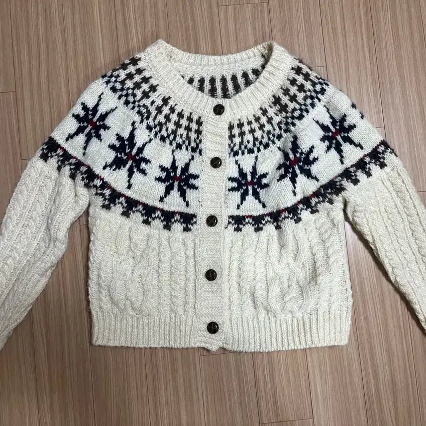 [BUNJANG] Ivory Knit Cardigan / 아이보리 니트 가디건