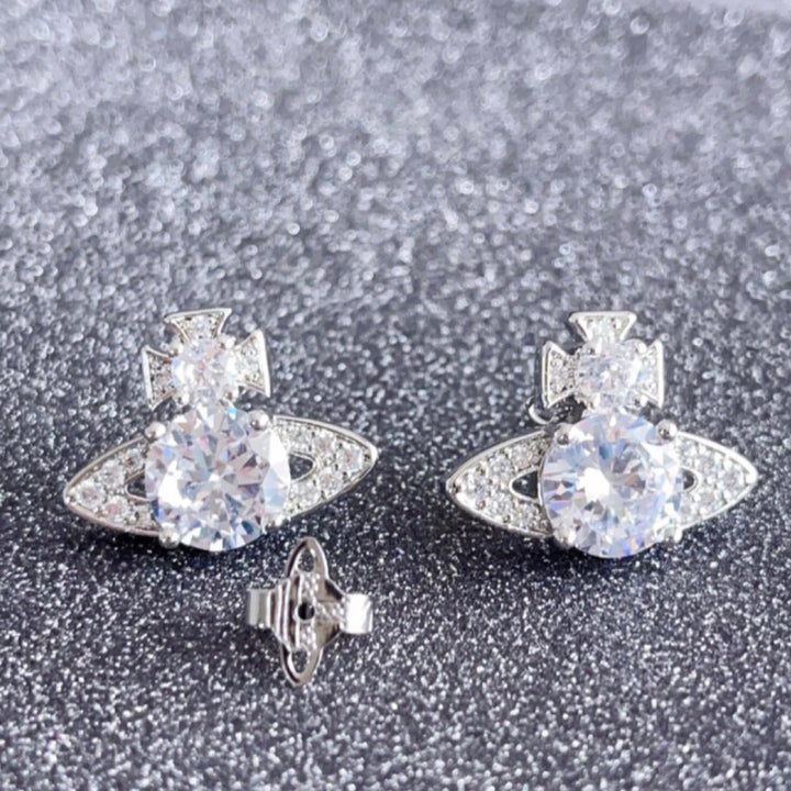 [BUNJANG] Vivienne Westwood Archive White Crystal Orb Earrings / 비비안웨스트우드 아카이브 화이트 크리스탈 orb 귀걸이