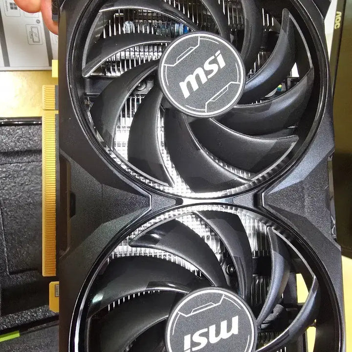 [BUNJANG] MSI GeForce RTX 4060 Ti 16GB Graphics Card / msi 4060ti 16g