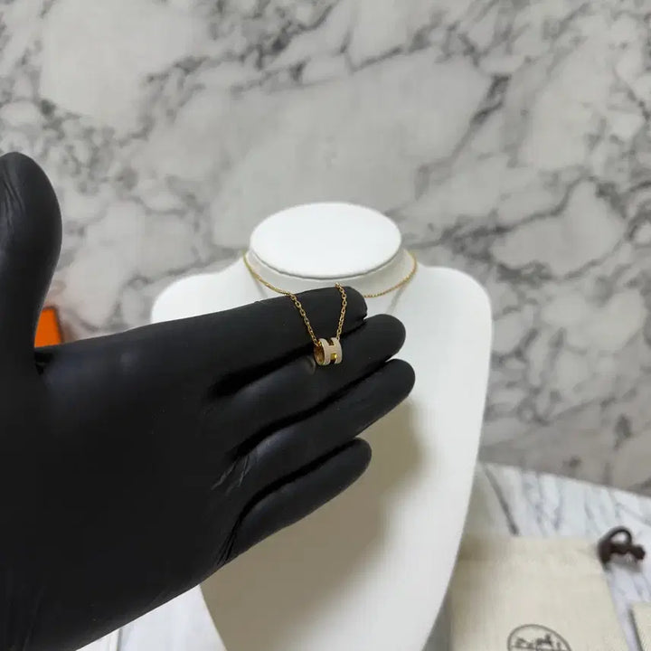 [BUNJANG] Hermès Pop H Pendant Necklace Mini / { MINI } 에르메스 팝아슈 펜던트 목걸이