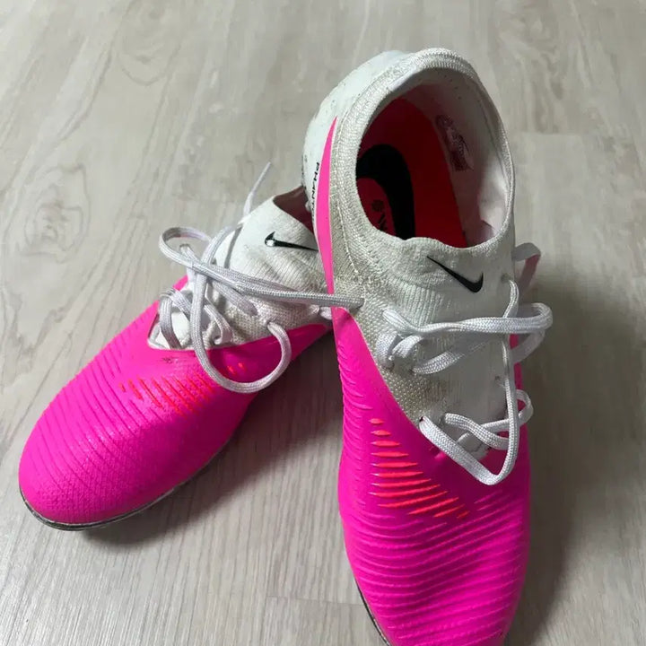 [BUNJANG] Nike Phantom FG Football Boots (255) / 나이키 팬텀 255