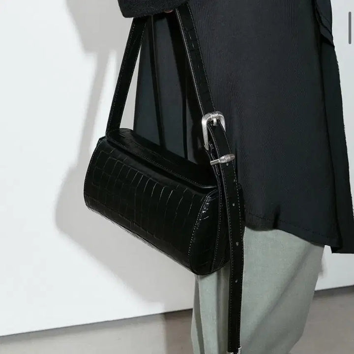 [BUNJANG] Custom Craft Flap Boston Bag / 커스텀크라프트 플랩 보스턴백