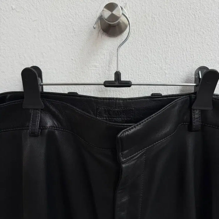 [BUNJANG] Loewe Lambskin Leather Pants / 로에베 램스킨 레더 팬츠