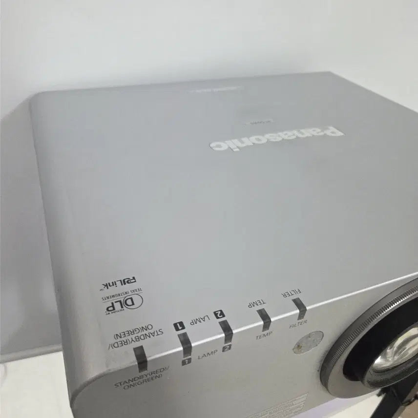 [BUNJANG] Panasonic PT-D6000 6500 ANSI DLP Projector Dual Lamp / 고안시 DLP 6500안시 빔프로젝터 파나소닉 PT-D6000 듀얼램프