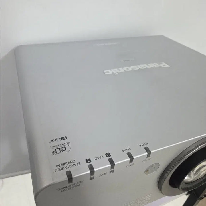 [BUNJANG] Panasonic PT-D6000 6500 ANSI DLP Projector Dual Lamp / 고안시 DLP 6500안시 빔프로젝터 파나소닉 PT-D6000 듀얼램프