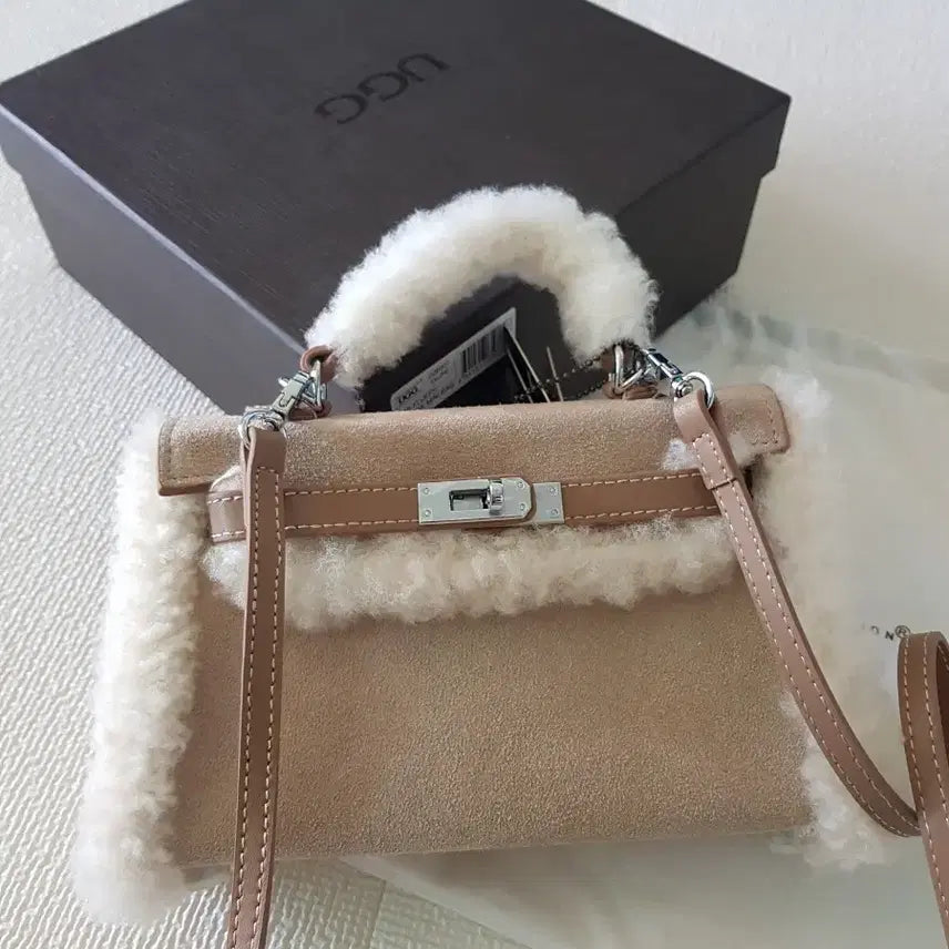 [BUNJANG] UGG Ozwear Mini Crossbody Bag / Tote / 새상품 UGG 오즈웨어 미니 크로스백 토트겸용