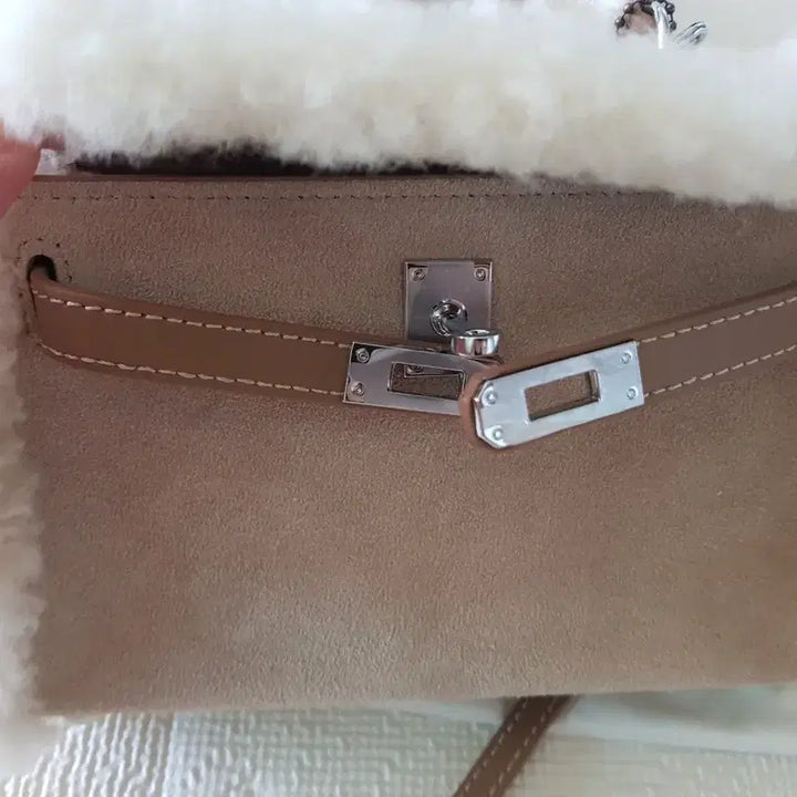 [BUNJANG] UGG Ozwear Mini Crossbody Bag / Tote / 새상품 UGG 오즈웨어 미니 크로스백 토트겸용
