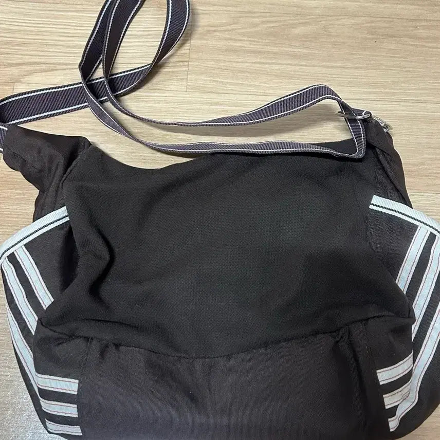 [BUNJANG] Adidas Vintage Brown Crossbody Bag / 아디다스 빈티지 브라운 크로스백