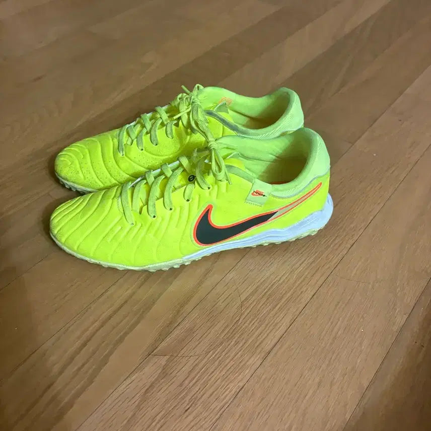 [BUNJANG] Nike Tiempo Futsal Cleats (Size 265) / 나이키 정품 풋살화