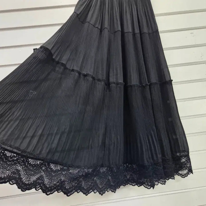 [BUNJANG] Black Lace Trimmed Banding Long Skirt / 블랙 밑단 레이스장식 밴딩 롱스커트/보물찾기천사