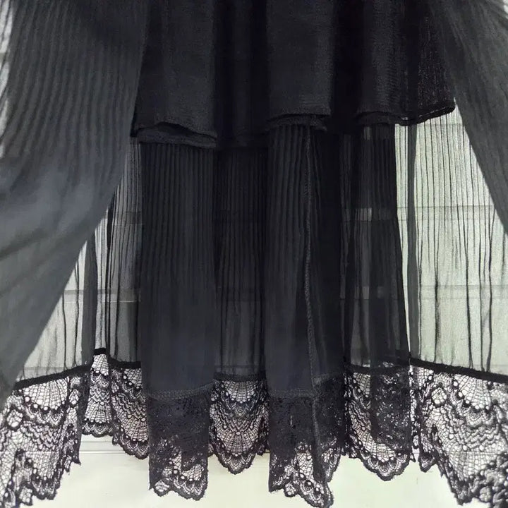 [BUNJANG] Black Lace Trimmed Banding Long Skirt / 블랙 밑단 레이스장식 밴딩 롱스커트/보물찾기천사