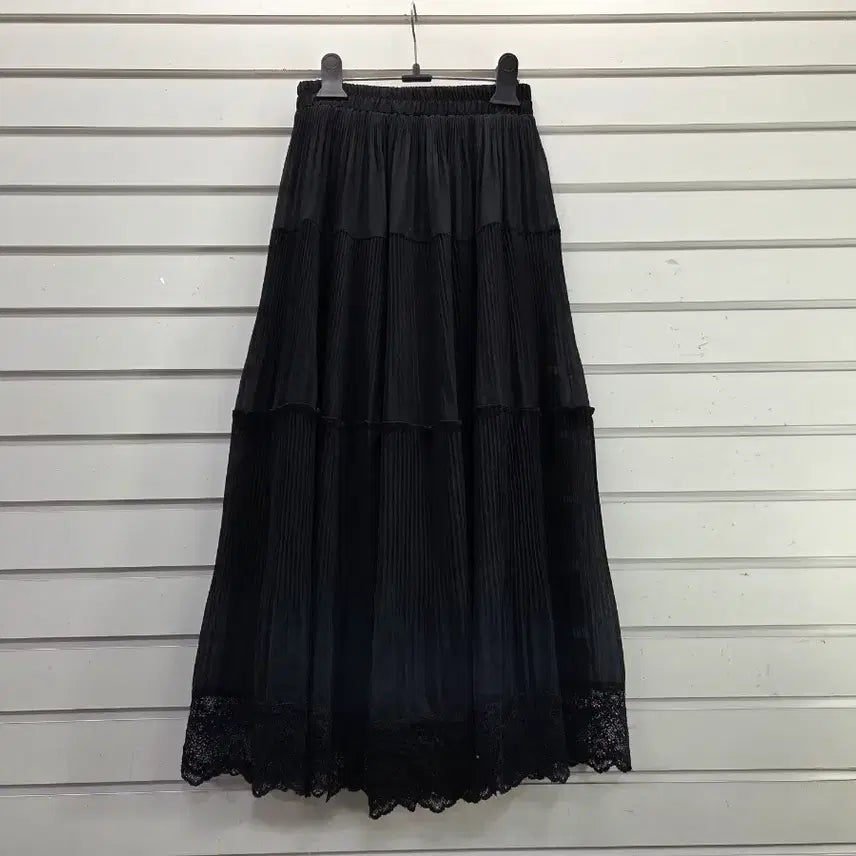 [BUNJANG] Black Lace Trimmed Banding Long Skirt / 블랙 밑단 레이스장식 밴딩 롱스커트/보물찾기천사