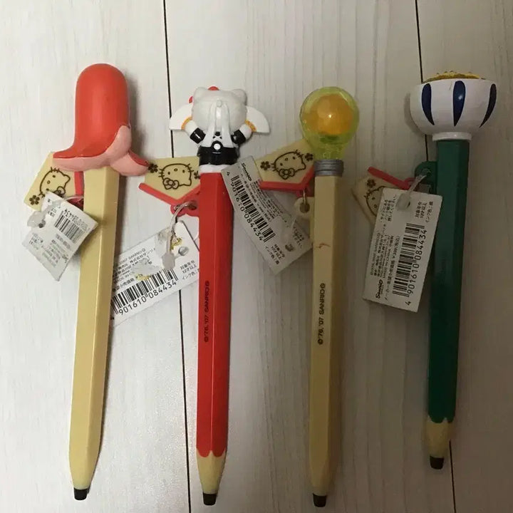 [BUNJANG] Classic Hello Kitty Ballpoint Pens (Set of 4) / 고전키티 볼펜 판매
