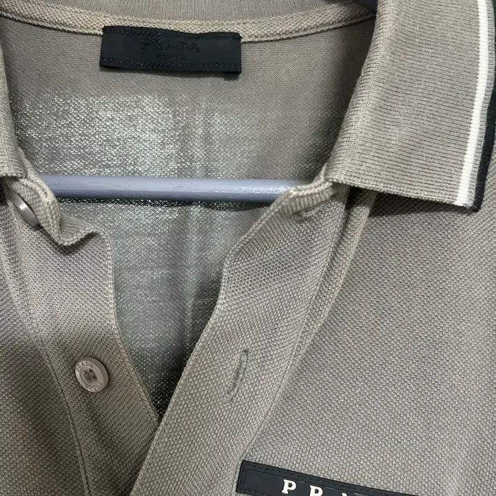 [BUNJANG] Prada Short Sleeve Polo Shirt / 프라다 반팔 카라티 폴로셔츠 폴로티셔츠