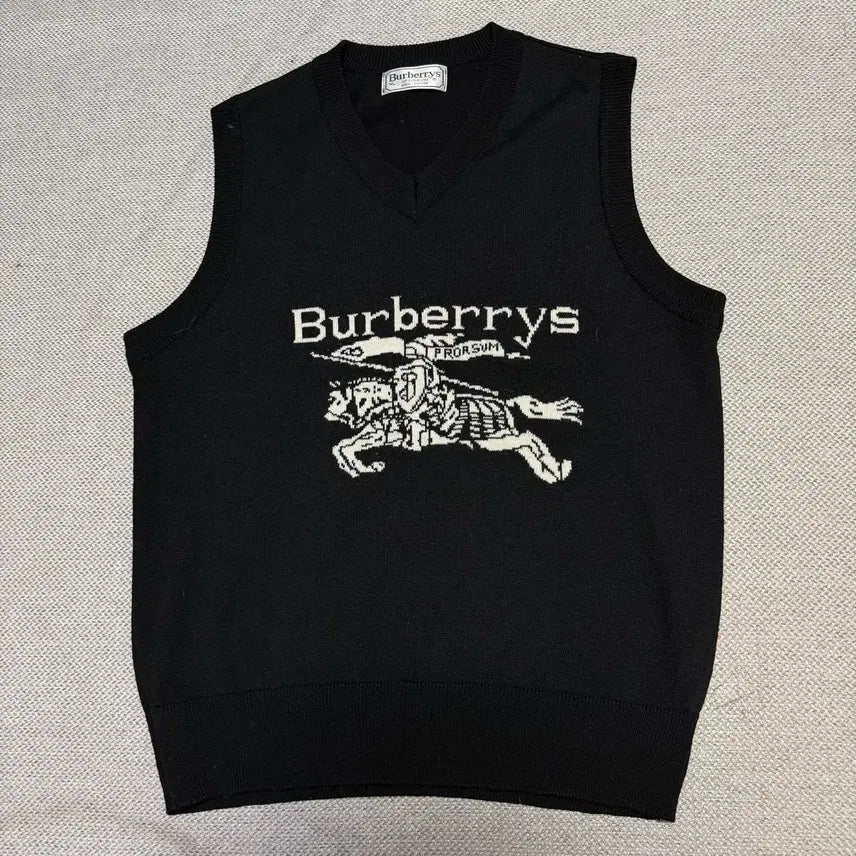 [SOLD OUT] 버버리 빈티지 빅로고 니트 베스트