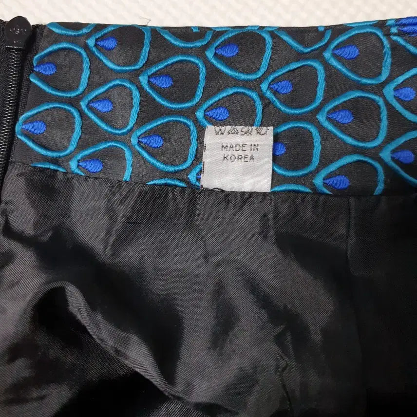 [BUNJANG] Korean Embroidered Skirt / 국산 자수 치마 66 M ((구매5만))