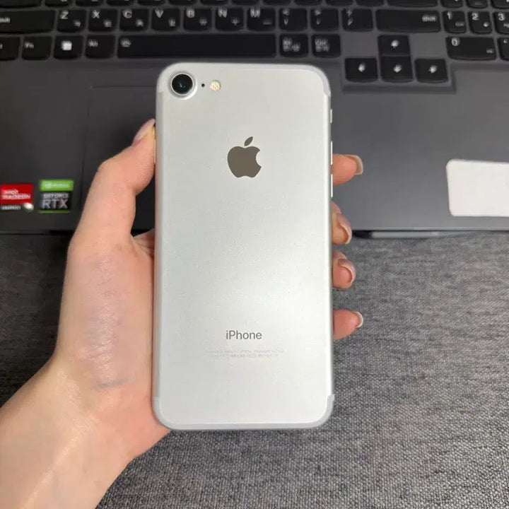 [BUNJANG] Apple iPhone 7 32GB (Refurbished) / G28 s급 아이폰7 32기가 무음