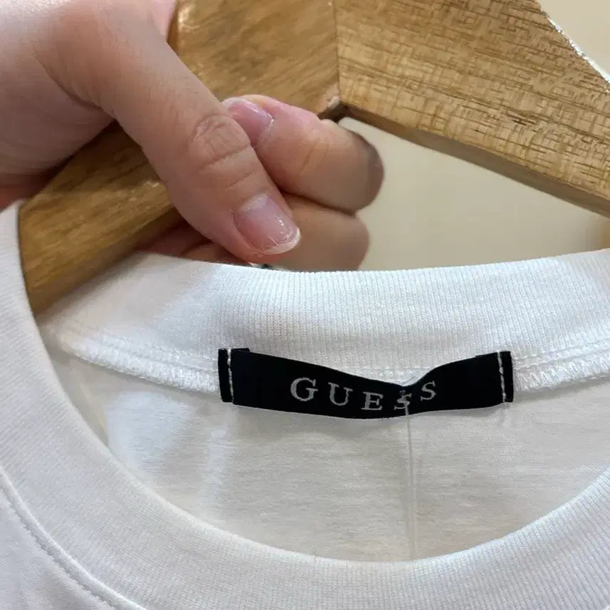 [BUNJANG] Guess White T-shirt / 게스 반팔티 화이트