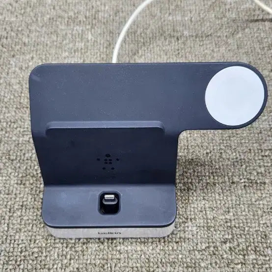 [BUNJANG] Belkin 2-in-1 iPhone + Apple Watch Charging Dock / 벨킨 아이폰 애플워치 충전독 2in1 충전기 판매합니다.
